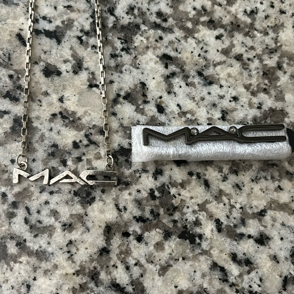 MAC necklace and 2 magnetic pins